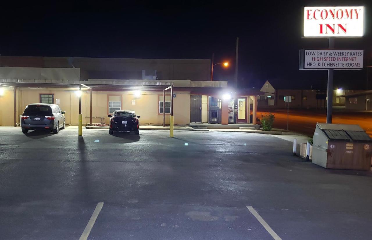 Economy Inn Одеса Екстериор снимка