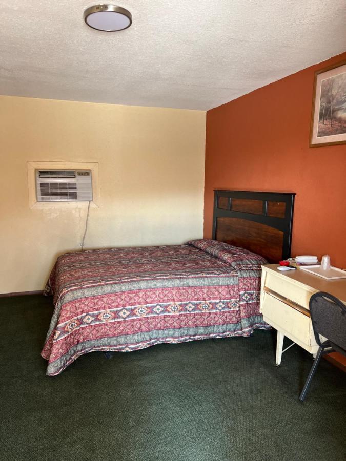 Economy Inn Одеса Екстериор снимка