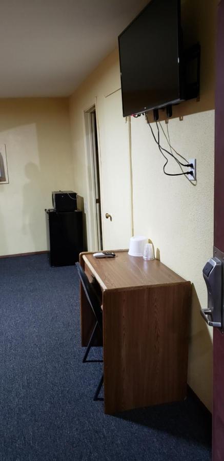 Economy Inn Одеса Екстериор снимка
