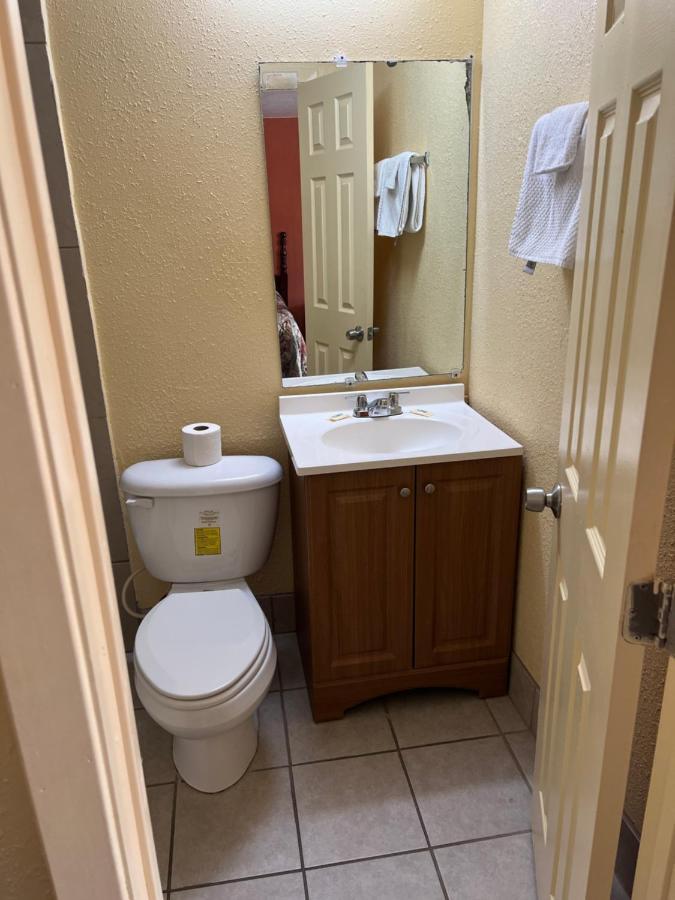 Economy Inn Одеса Екстериор снимка