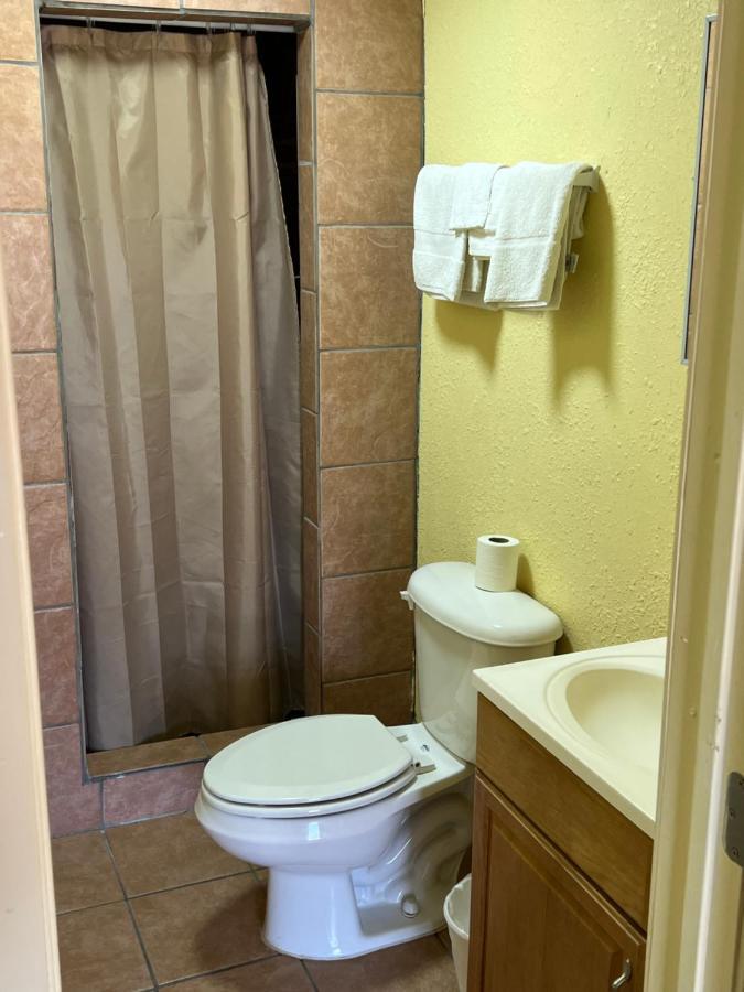 Economy Inn Одеса Екстериор снимка