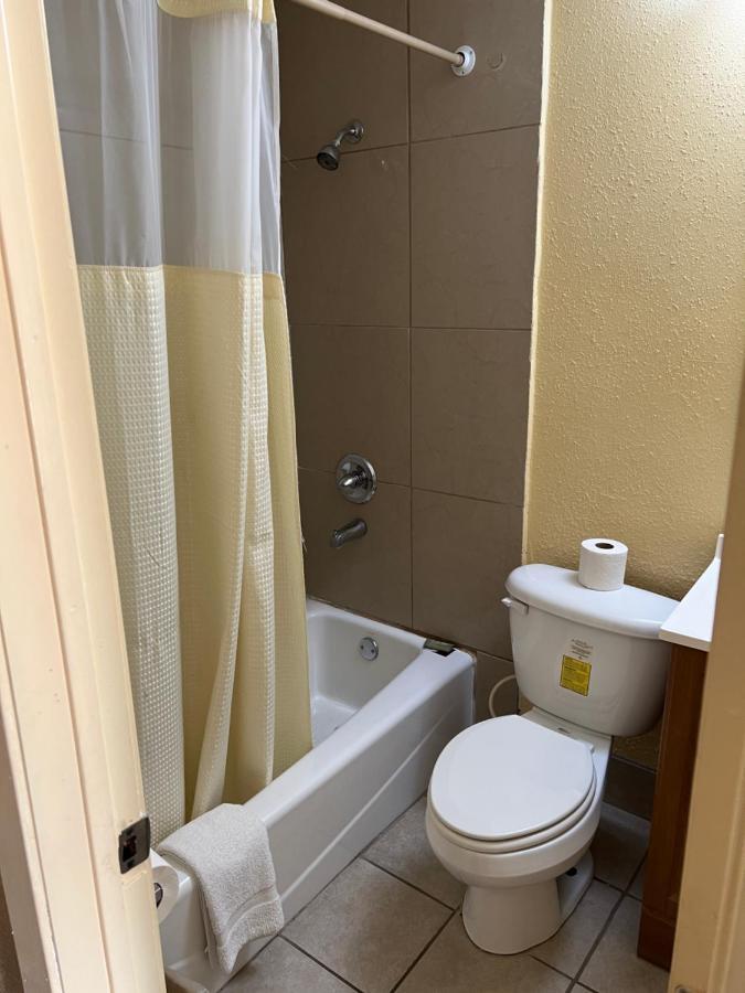 Economy Inn Одеса Екстериор снимка