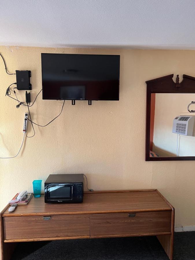 Economy Inn Одеса Екстериор снимка