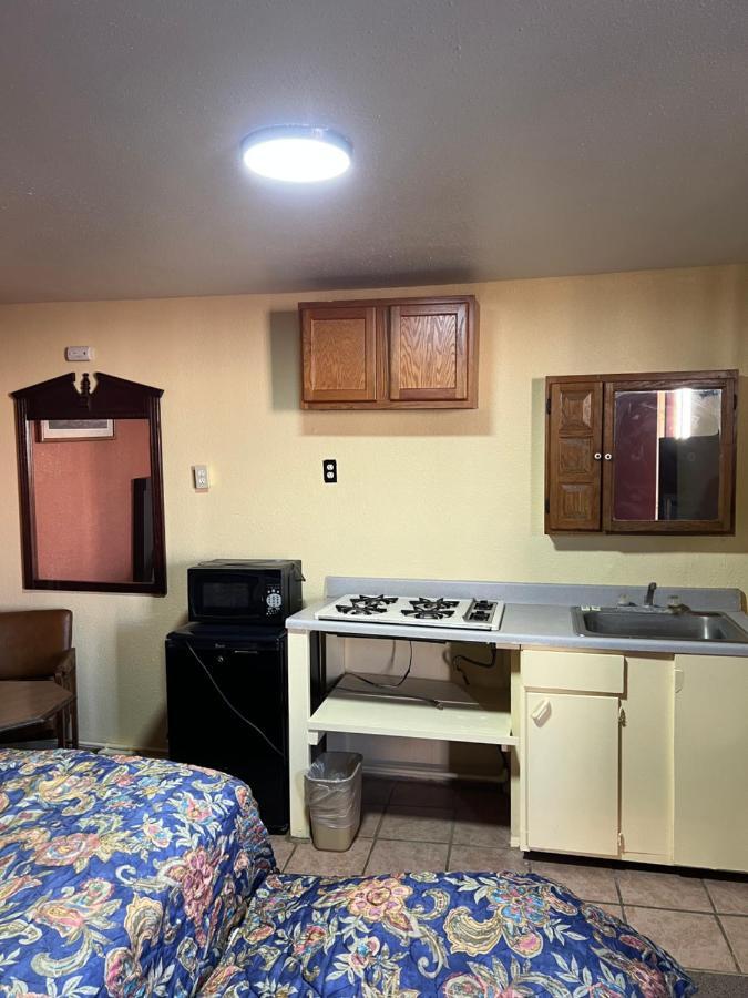 Economy Inn Одеса Екстериор снимка